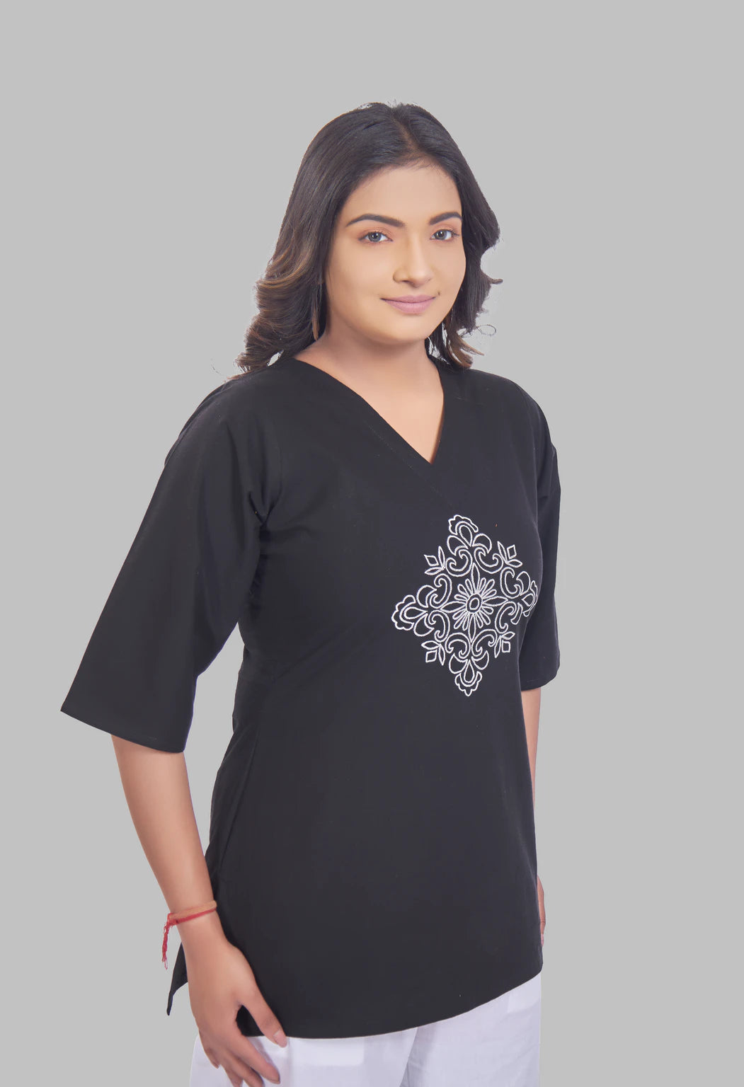 VINTAGE VINE BLACK AARI SUMMER SHORT KURTA