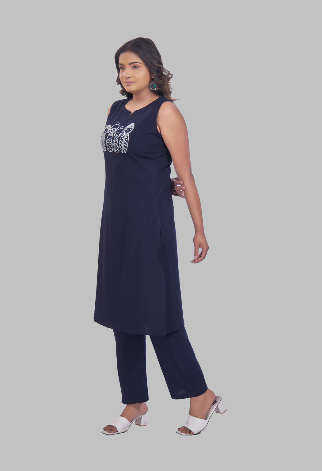 AARI NAVY BLUE KUTUMBH SLEEVELESS SET