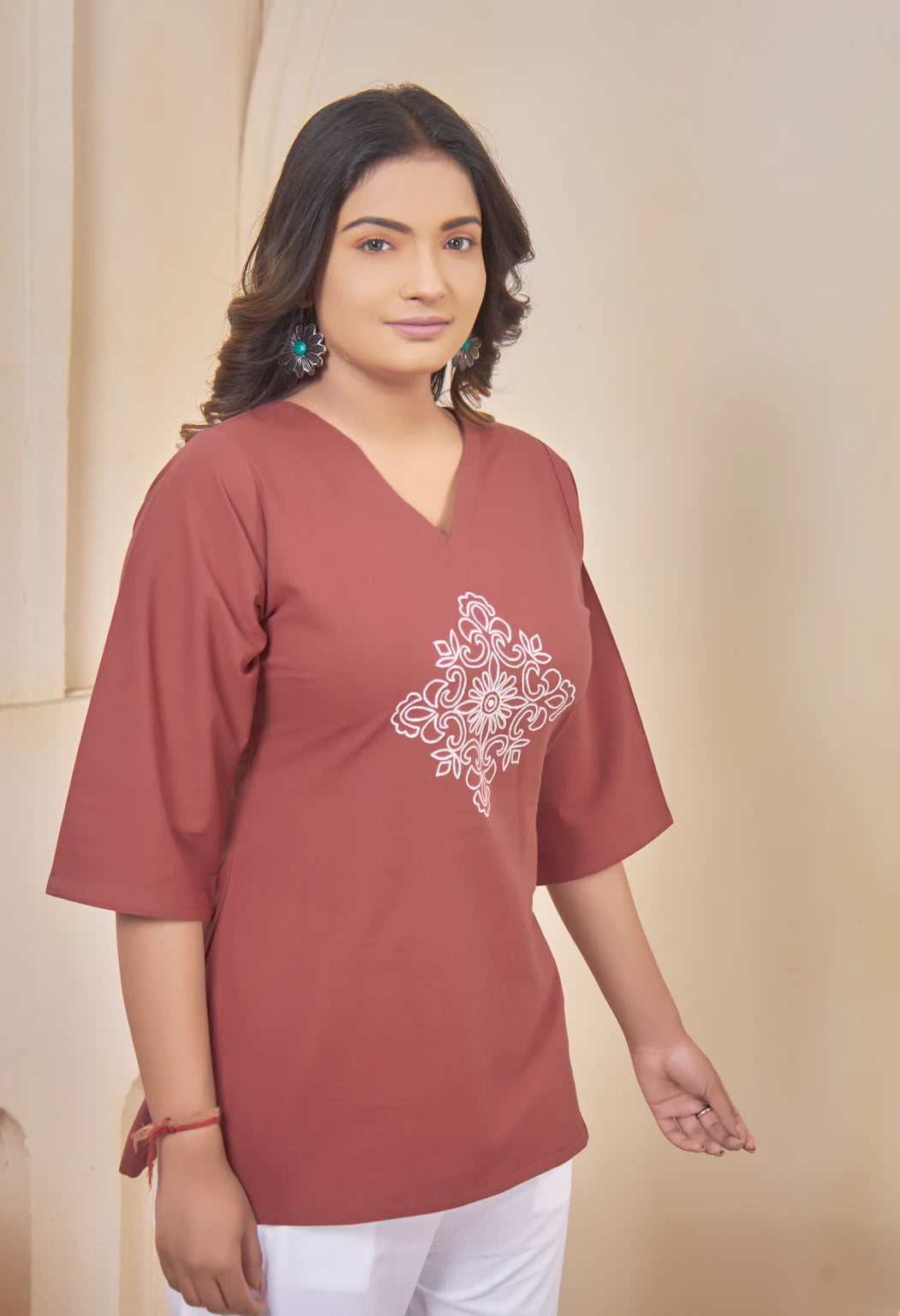 VINTAGE VINE TERRACOTTA AARI SUMMER SHORT KURTA