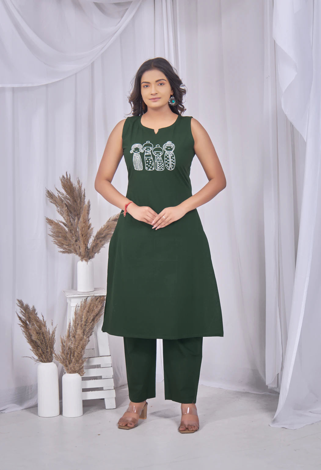 AARI BOTTLE GREEN KUTUMBH SLEEVELESS SET
