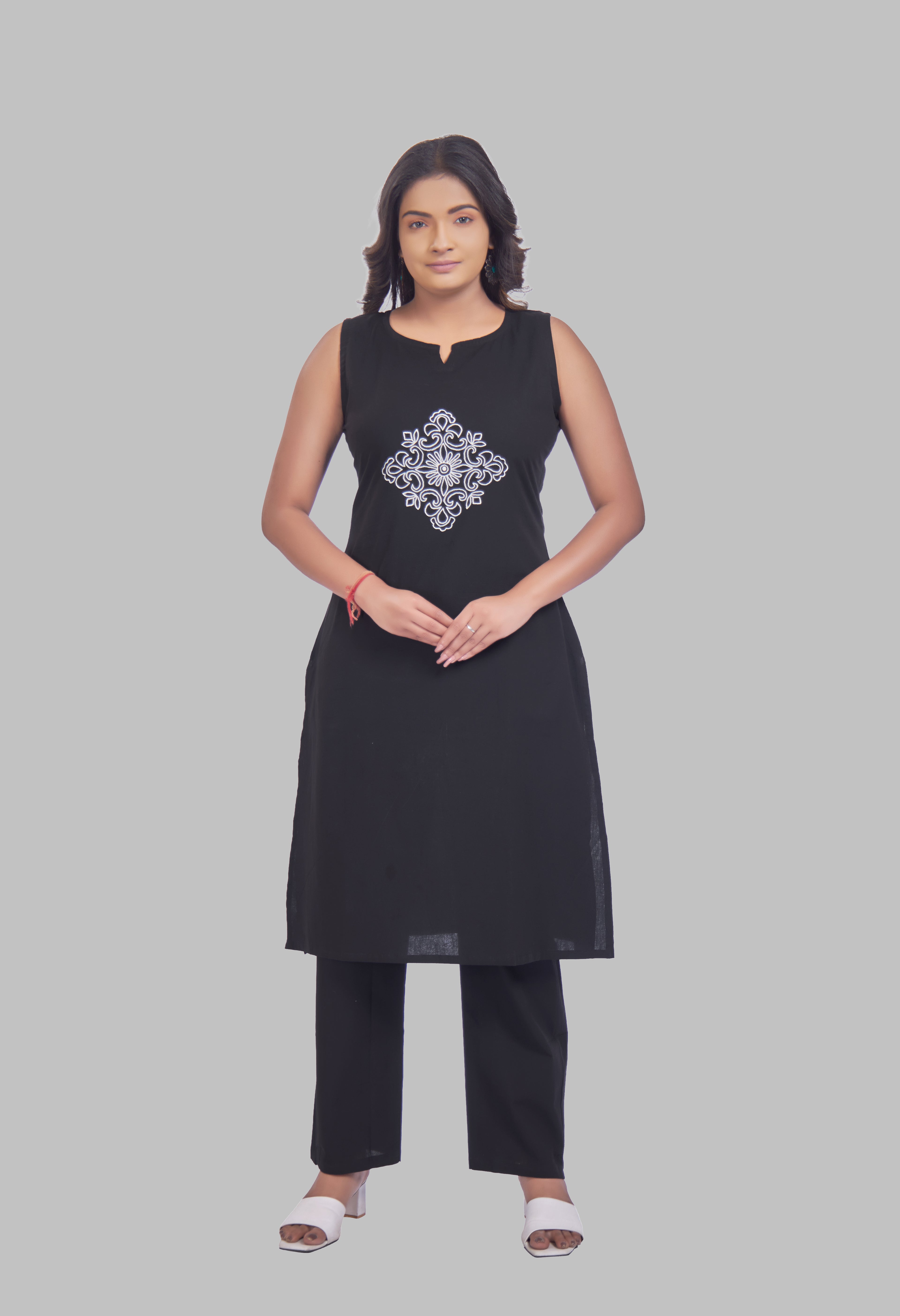 AARI BLACK VINTAGE VINE SLEEVELESS SET
