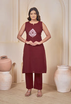 AARI MAROON JHAROKHA SLEEVELESS SET