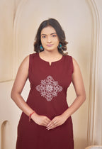AARI MAROON VINTAGE VINE SLEEVELESS SET