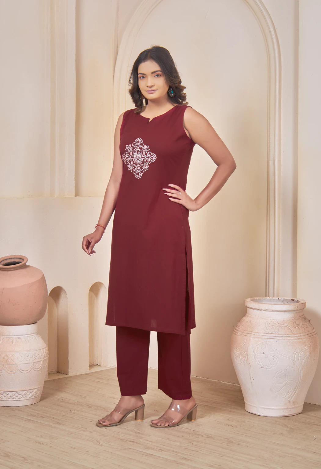 AARI MAROON VINTAGE VINE SLEEVELESS SET