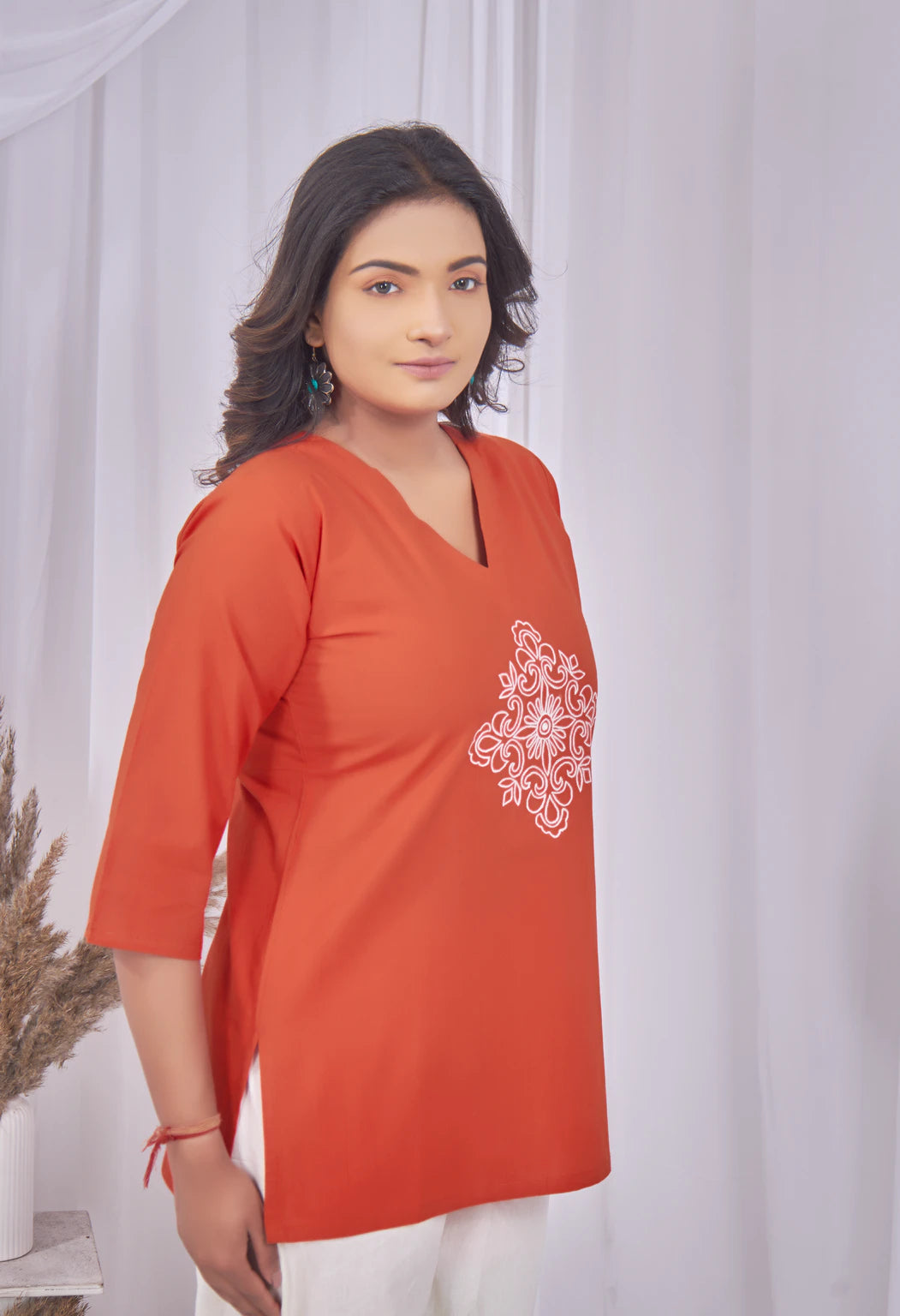 VINTAGE VINE ORANGE RUST AARI SUMMER SHORT KURTA
