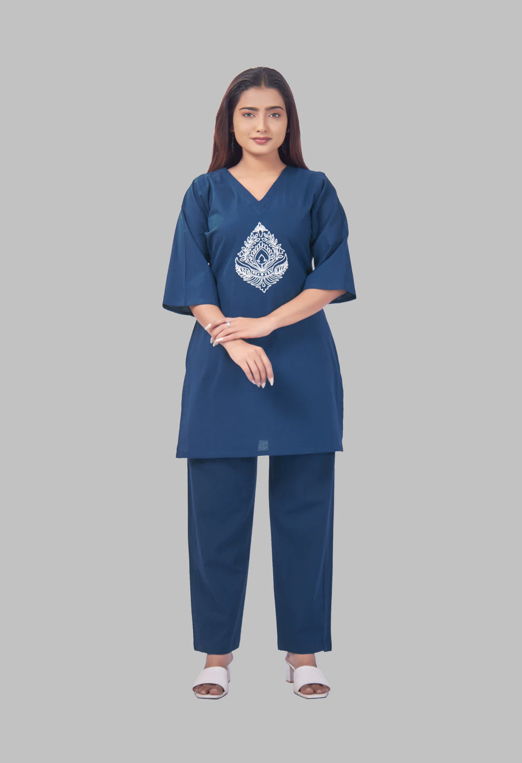 JHAROKHA PEACOCK BLUE AARIWORK CO-ORD SET