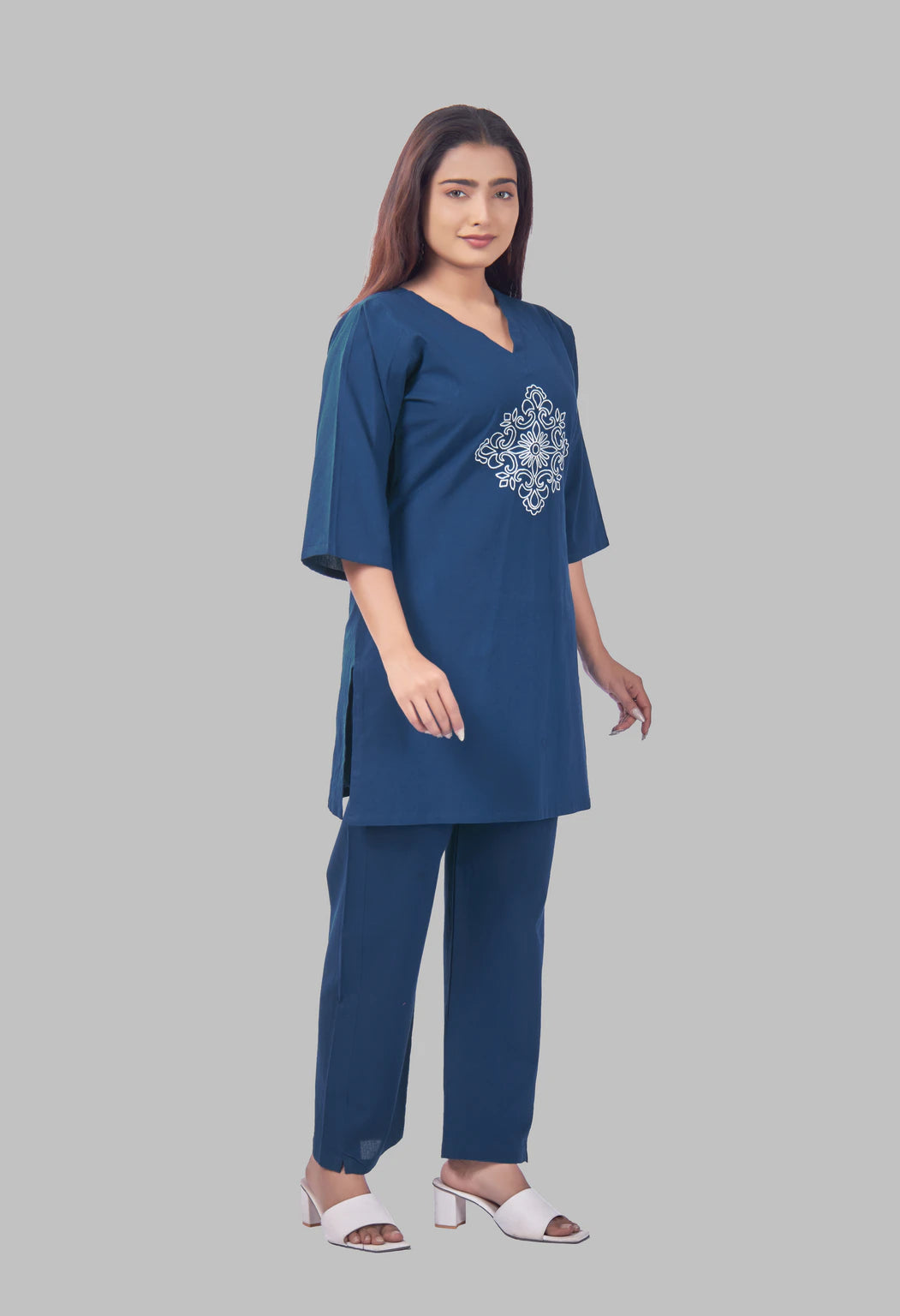 VINTAGE VINE AARIWORK PEACOCK BLUE CO-ORD SET
