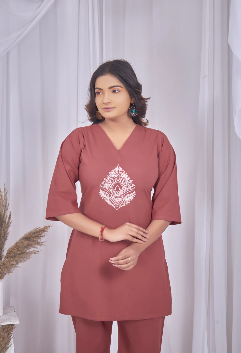 JHAROKHA TERRACOTTA AARIWORK CO-ORD SET