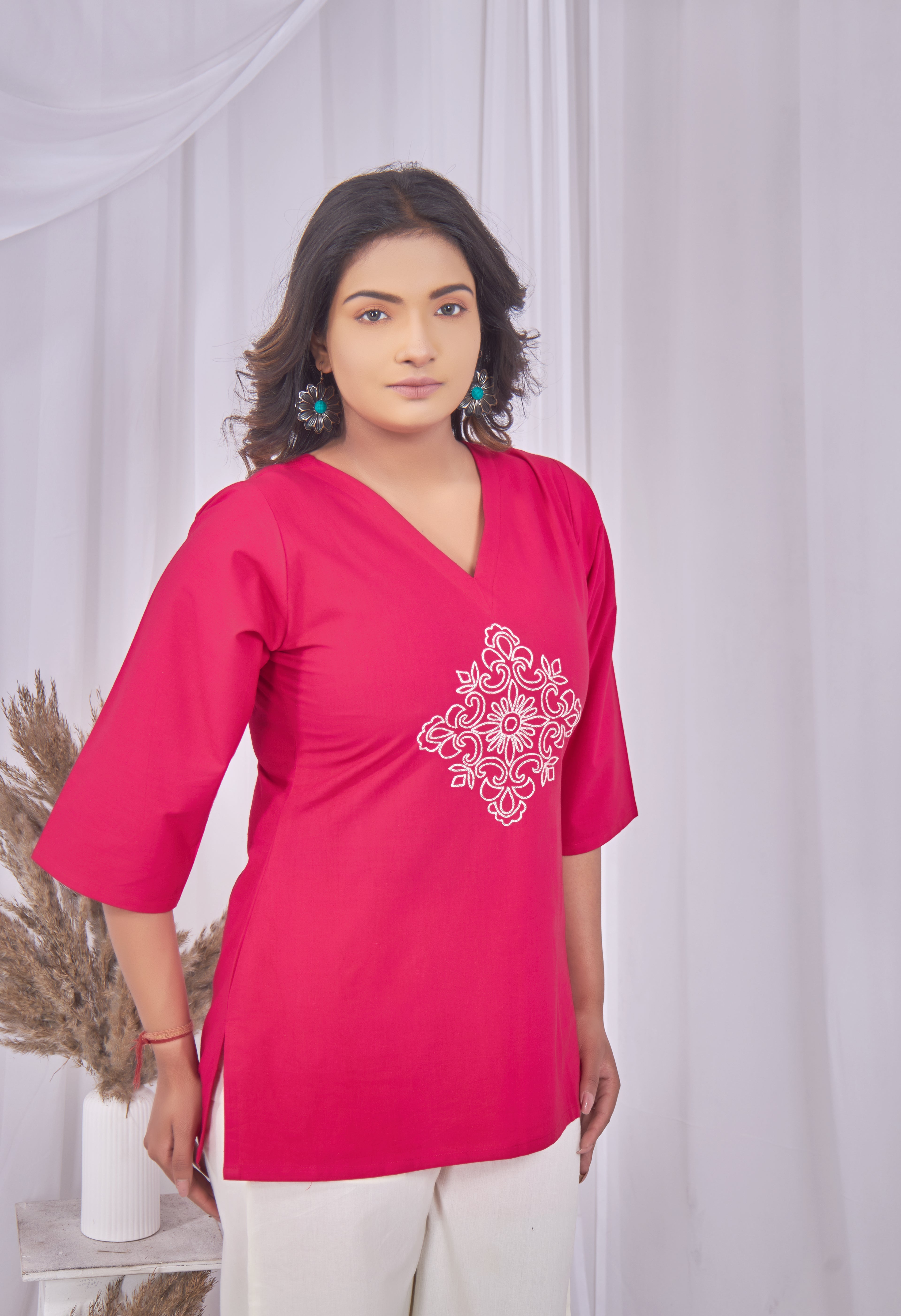 VINTAGE VINE HOT PINK AARI SUMMER SHORT KURTA