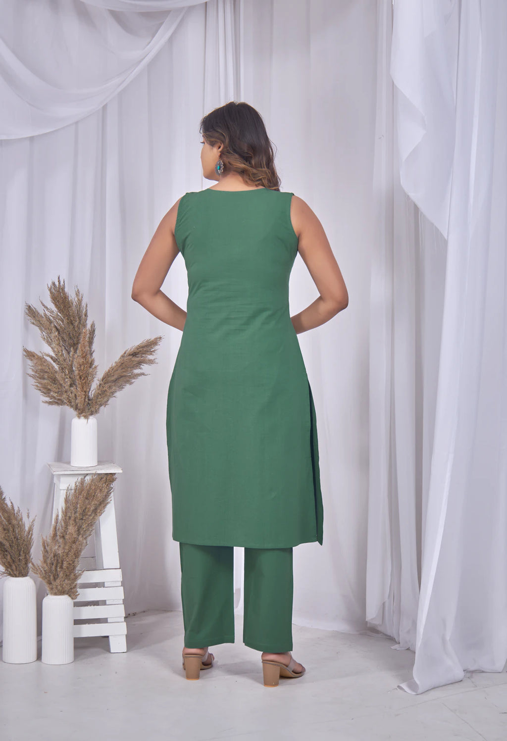 AARI JADE JHAROKHA SLEEVELESS SET